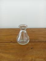 Garrafa de vidro transparente