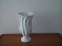 Vaso porcelana ondulado branco G