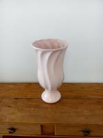 Vaso porcelana ondulado rosa bebe G